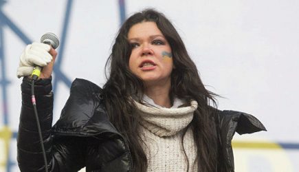 Руслана рассказала о «вирусах» и «отравленной воде» на Майдане