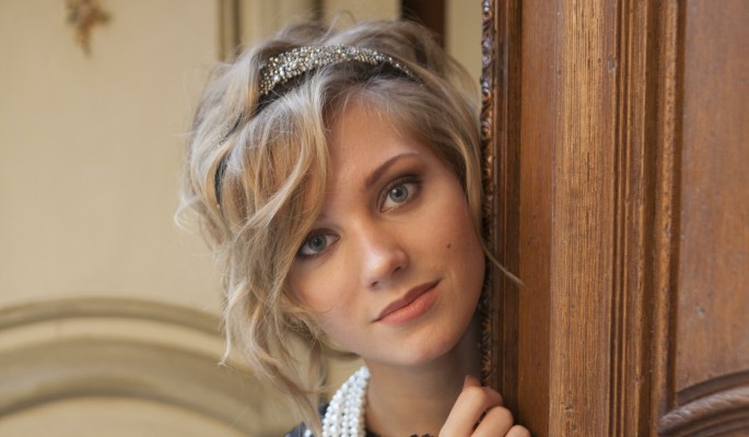 голая асмус фото