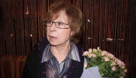 В Новый год Ахеджакова предложила россиянам извиниться &laquo;за то, что русские&raquo;