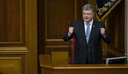 Вскрылась неудобная правда о сопернике Порошенко