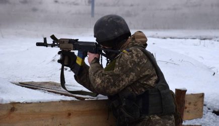 «Видимо, представлял угрозу»: ВСУ не пожалели дорогостоящей ракеты для расстрела туалета в ЛНР