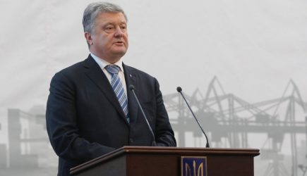 Порошенко заявил о возможности «полномасштабной войны» с Россией