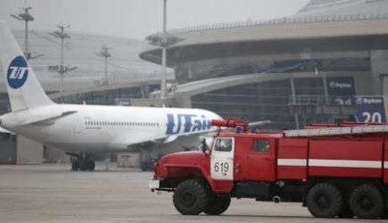 В московском аэропорту загорелся самолет