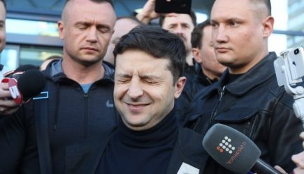 Штаб Зеленского попросил предоставить кандидату охрану