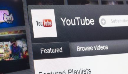 YouTube запрещает критиковать выборы