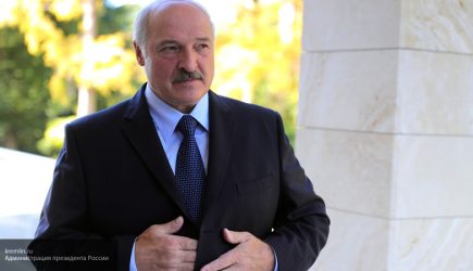 Лукашенко устал &#171;ходить с протянутой рукой&#187; и попросил кабмин скорее решить вопрос с НПЗ