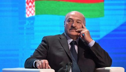 &#171;Будем в окопах вместе&#187;: Лукашенко оправдался за &#171;антироссийские&#187; высказывания