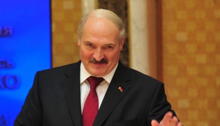 Лукашенко воткнул нож в спину своему приближенному