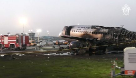 Выживший в авиакатастрофе с SSJ-100 мэр Североморска рассказал об ударах молнии