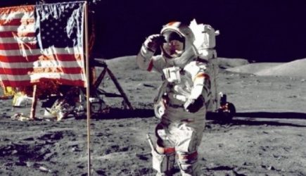 Американский эксперт нашел доказательство фальсификации высадки США на Луне