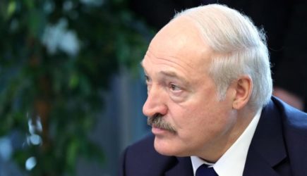 Сотни миллионов долларов: Лукашенко выставит России счет за &#171;грязную&#187; нефть