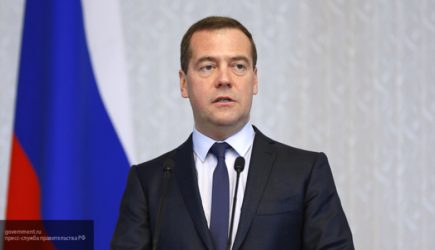 Медведев ограничил повышение цен на ЖКХ