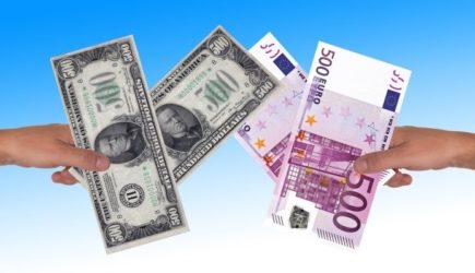 ЦБ установил курсы доллара и евро на 25 июня