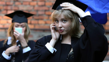 Россияне усомнились в необходимости образования для успешной карьеры