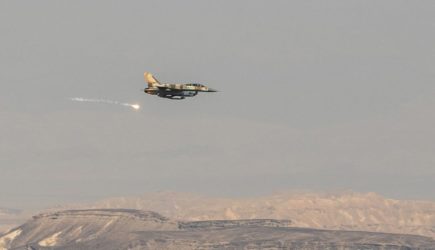 Израиль хвалится, якобы российские С-300 не смогли помешать ему убить граждан Сирии