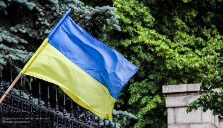 Украинцы были выдворены из греческого отеля за вывешенные флаги