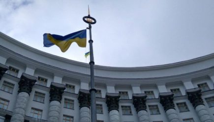 Спикер Рады предлагает сажать тех, кто не считает Крым украинским
