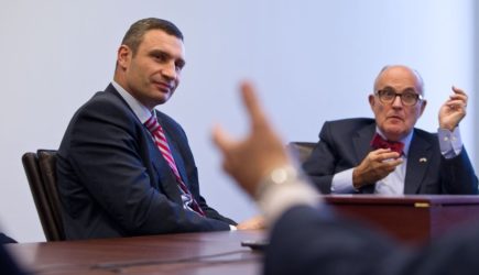 Офис Зеленского предложил уволить Кличко