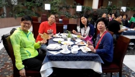 Сотрудники Эрмитажа пожаловались на неприличное поведение туристов из Китая