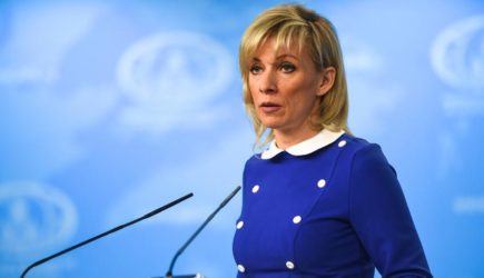 Захарова отреагировала на требование Латвии отменить салют в Москве