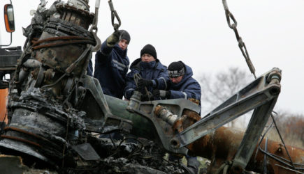 Фейки о крушении MH17 сочиняла британская разведка, но виноваты всё равно русские