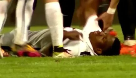 24-летний футболист потерял сознание во время матча и умер в больнице