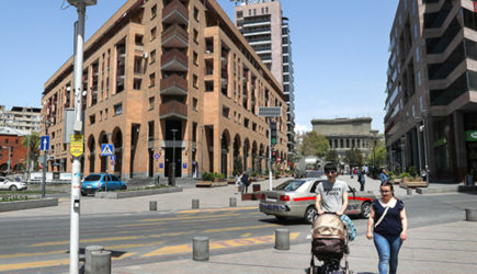 Появилось видео землетрясения в Армении