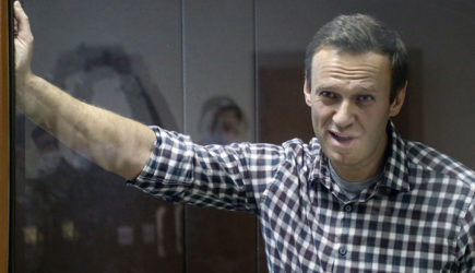 Отнимается нога: Алексею Навальному стало плохо в тюрьме
