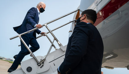 Против Путина Байден – комнатное растение. &#171;Мозг ослаб, тормоза не работают&#187;