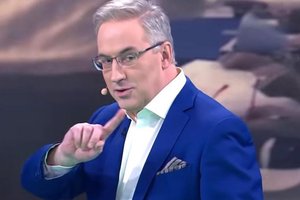 Норкин в прямом эфире жёстко одёрнул зарвавшегося депутата: &#171;А вы кто?&#187;