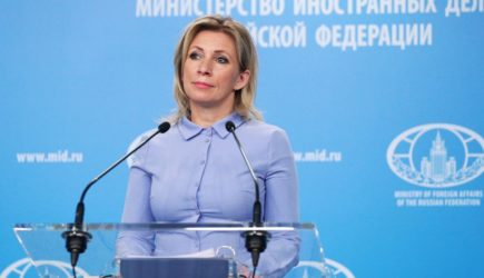 Захарова с иронией заявила, что гордится Зеленским после санкций Киева