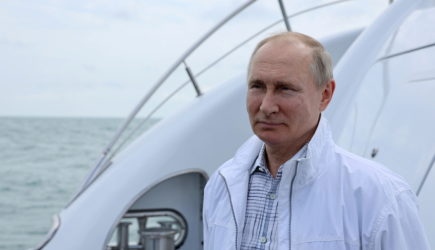 Бывший зять Ельцина назвал причину прихода Путина к власти