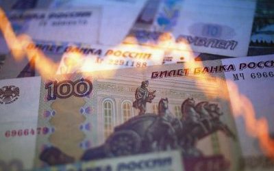 Россиян готовят к двойной девальвации рубля. Падение нацвалюты будет неоднократным.