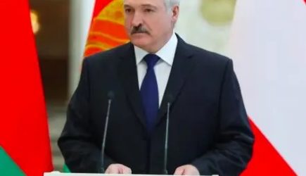 Лукашенко «мстит» соседям