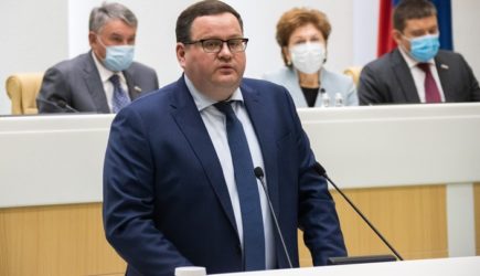 Увольнение за отказ от вакцинации: Министр труда России поставил точку в вопросе