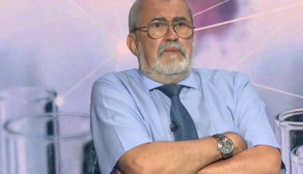 Миф о безвредности вакцин решительно разрушил русский профессор: &#171;Это враньё&#187;