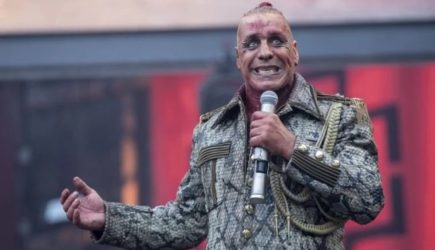 В гостиницу к лидеру Rammstein ночью пришла российская полиция