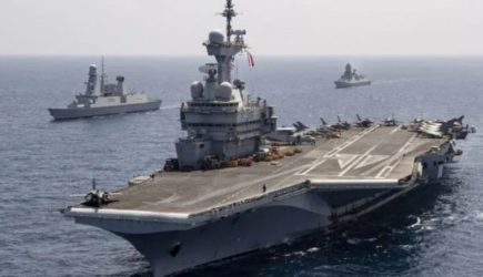 Франция готовится к военному столкновению: половина кораблей ВМС вышла в Атлантику