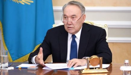Назарбаев объяснил, почему не смог признать Крым российским