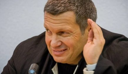 Шансонье Новиков раскритиковал Соловьева, назвавшего Куйвашева «губернатором в законе»