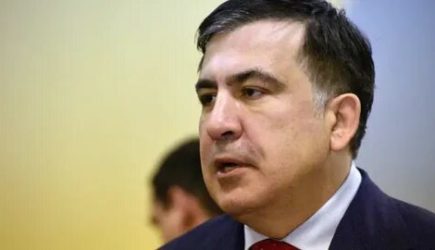 Саакашвили доставили из тюрьмы в частную клинику для обследования