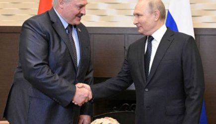 Лукашенко пообещал Путину победу России и Беларуси