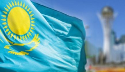 Казахстан не пропустил машины в РФ: что случилось на границе