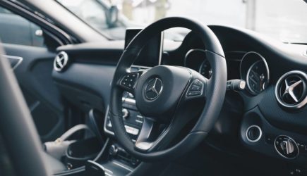 Mercedes подтвердил намерение уйти из России