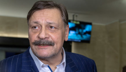 Актёр Дмитрий Назаров выступил против парада Победы