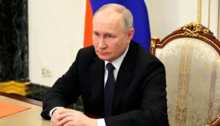 Владимир Путин проводит встречу с военными корреспондентами