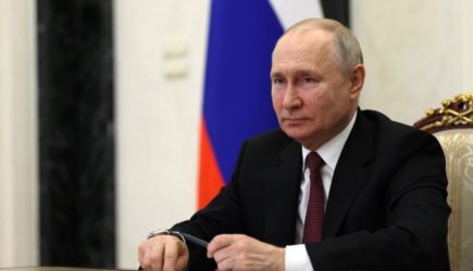 Путин остроумно пошутил над упавшим у коньячного завода журналистом