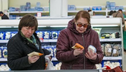 Россиян готовят к худшему: цены на продукты снова взлетят