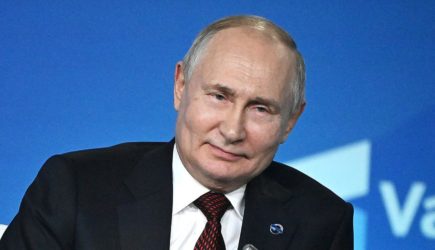 Путин нанес первый удар по доллару: что говорят эксперты