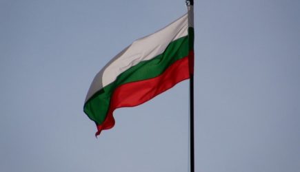Президент Болгарии заблокировал предоставление Украине списанной техники